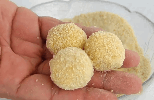 How to make fried mozzarella balls-4 » Tavolart How to make fried mozzarella balls