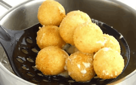 How to make fried mozzarella balls-5 » Tavolart How to make fried mozzarella balls